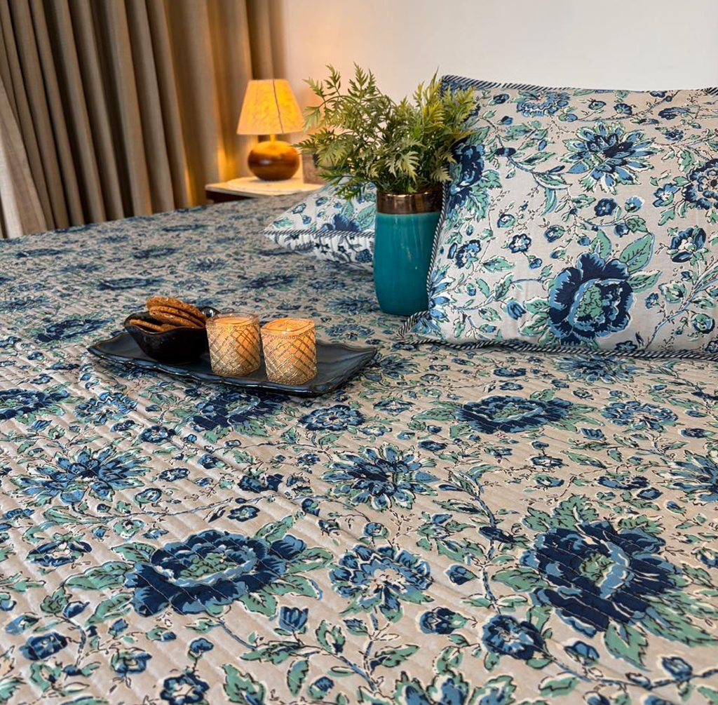 Neel Aangan Floral Reversible Bedspread Set (2 rectangular cushions)